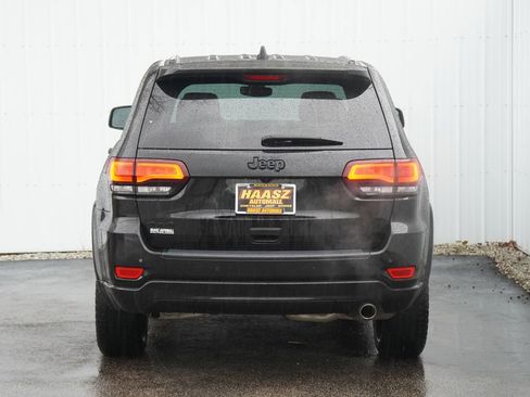 Used 2019 Jeep Grand Cherokee Altitude AWD/4WD image 5