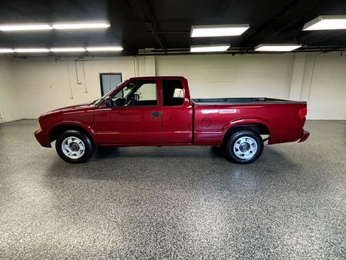 Used 2000 GMC Sonoma SLS w/ SLS Super Spec Pkg 2 image 8