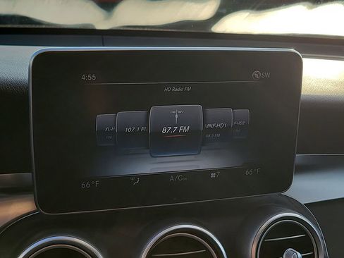 Used 2017 Mercedes-Benz GLC 300 4MATIC Coupe image 21