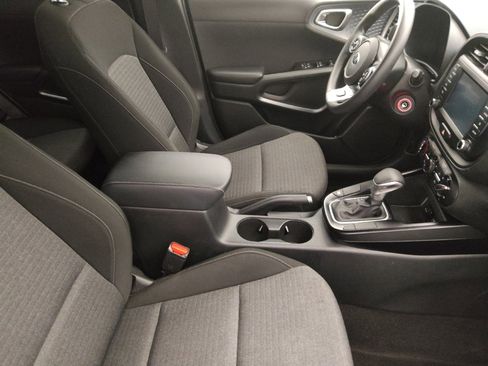 Used 2020 Kia Soul S image 21