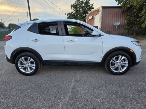 Used 2020 Buick Encore GX Preferred w/ Cold Weather Comfort Package FWD image 9