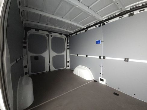 Used 2026 Mercedes-Benz Sprinter 2500 image 27
