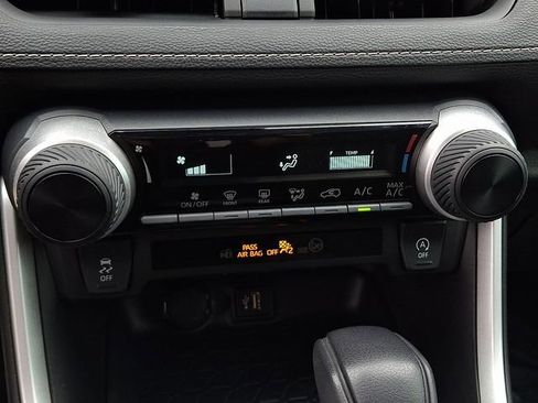 Used 2024 Toyota RAV4 LE image 15