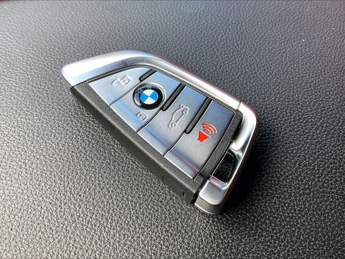 Used 2024 BMW X4 xDrive30i w/ Premium Package image 14