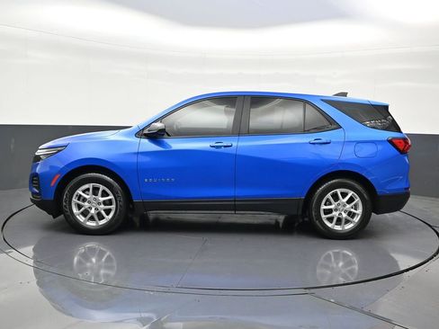 Used 2024 Chevrolet Equinox LS image 2