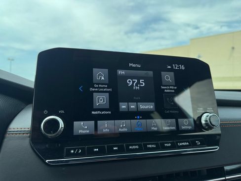 Used 2024 Mitsubishi Outlander SEL AWD/4WD image 26
