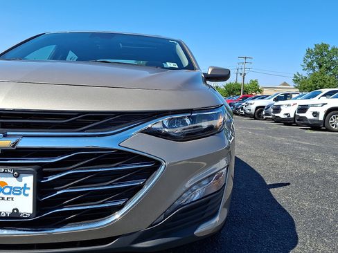 Used 2023 Chevrolet Malibu LT FWD image 10