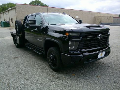 Used 2025 Chevrolet Silverado 3500 W/T w/ WT Convenience Package AWD/4WD image 7