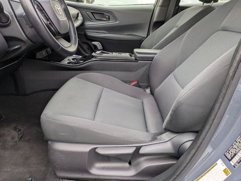 Used 2024 Toyota Prius LE image 17