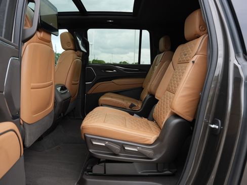 Used 2021 Cadillac Escalade ESV Premium Luxury w/ Driver Assist Tech Package RWD image 19