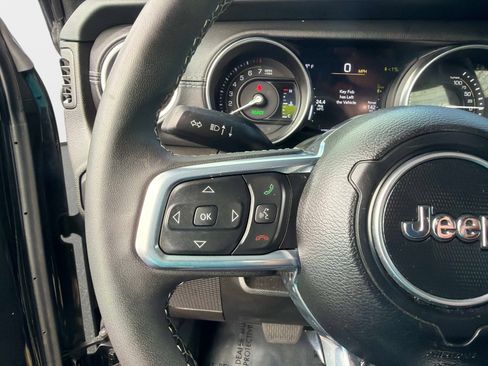 Used 2023 Jeep Wrangler Unlimited Sahara image 29