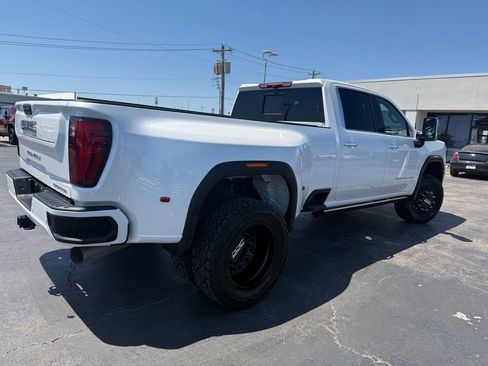 Used 2024 GMC Sierra 3500 Denali Ultimate AWD/4WD image 7