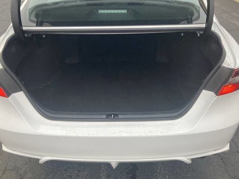 Used 2022 Toyota Camry SE image 21