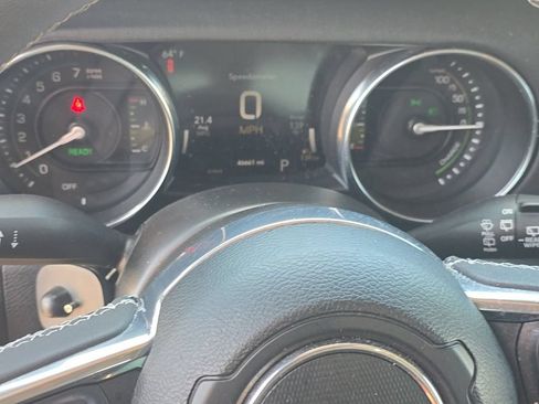 Used 2023 Jeep Wrangler Unlimited Sahara w/ Cold Weather Group AWD/4WD image 12