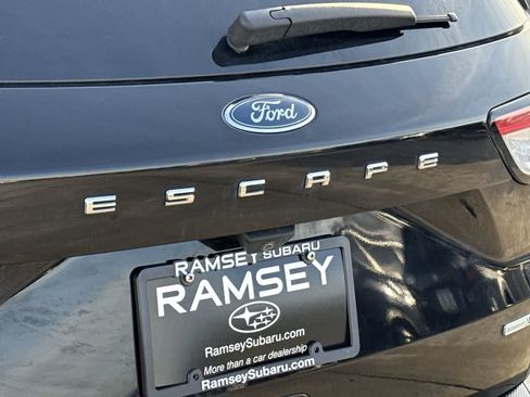 Used 2020 Ford Escape SEL image 11