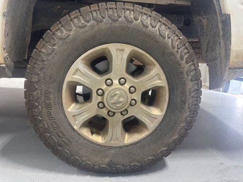 Used 2024 RAM 2500 Big Horn AWD/4WD image 9