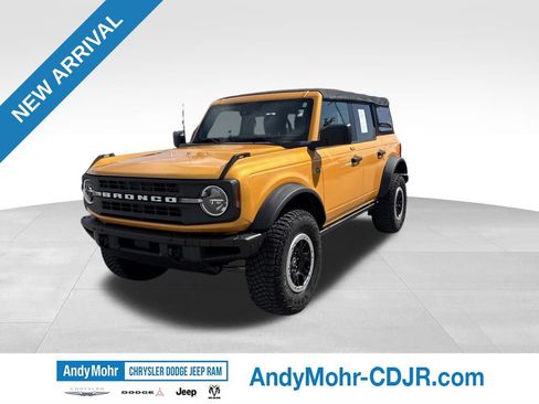 Used 2022 Ford Bronco Black Diamond w/ Sasquatch Package AWD/4WD image 3
