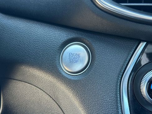 Used 2019 Hyundai Santa Fe Ultimate 2.0T w/ Cargo Package image 28