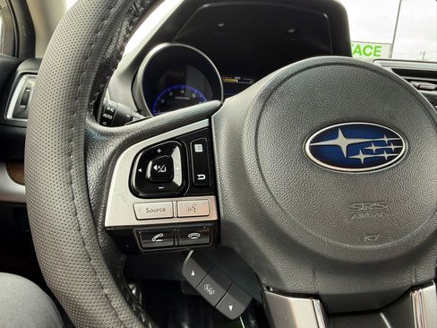Used 2017 Subaru Outback 3.6R Touring image 29