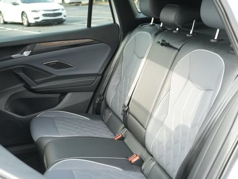 Used 2025 Volkswagen Tiguan SEL R-Line AWD/4WD image 17