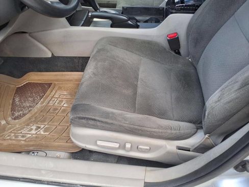 Used 2011 Honda Accord EX image 12