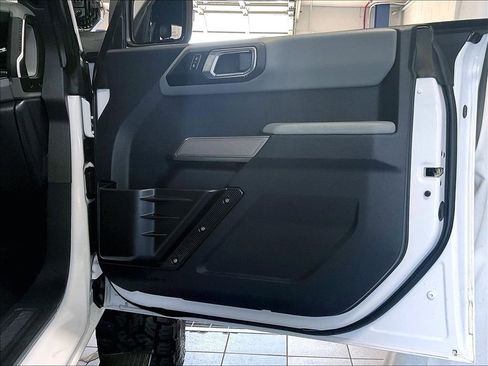 Used 2023 Ford Bronco Badlands AWD/4WD image 12