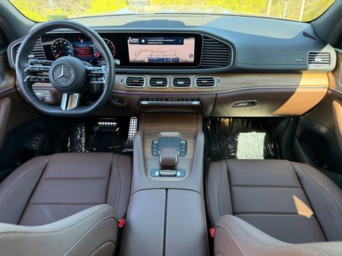 Used 2026 Mercedes-Benz GLS 450 4MATIC image 31