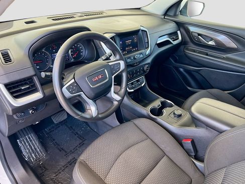 Used 2024 GMC Terrain SLE FWD image 9