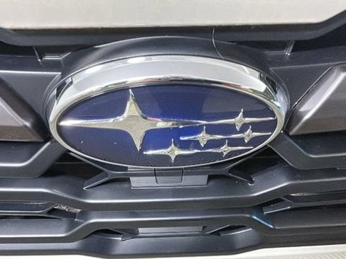 Used 2024 Subaru Crosstrek 2.0i Premium AWD/4WD image 9