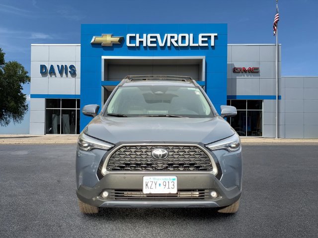 Used 2023 Toyota Corolla Cross XLE w/ Convenience Package AWD/4WD image 8