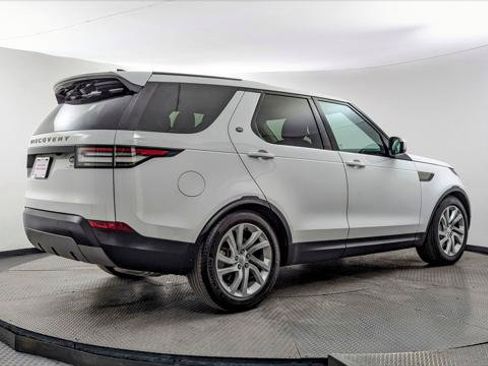Used 2019 Land Rover Discovery SE AWD/4WD image 8