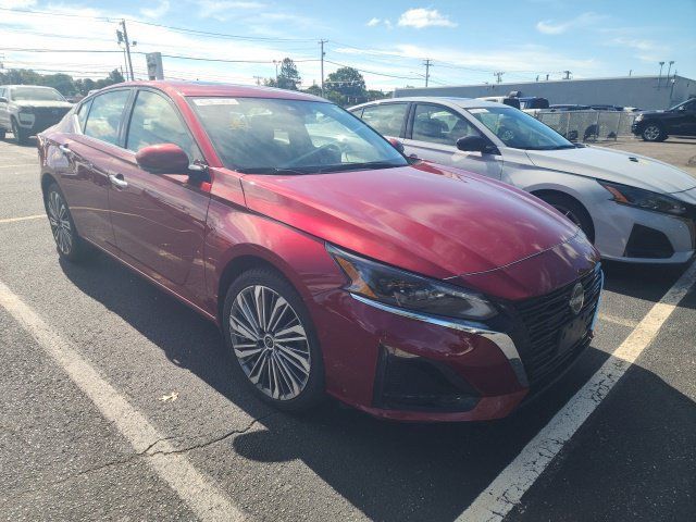 Used 2023 Nissan Altima 2.5 SL AWD/4WD image 1