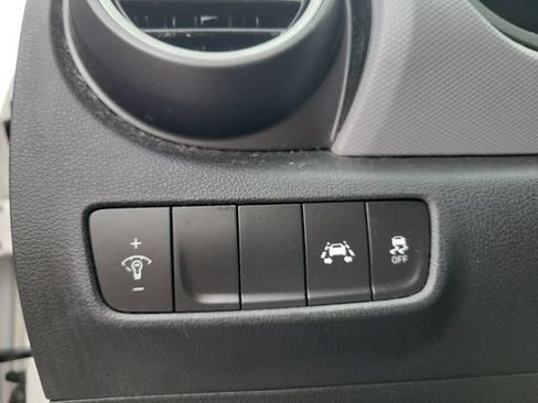 Used 2021 Hyundai Kona SE FWD image 26
