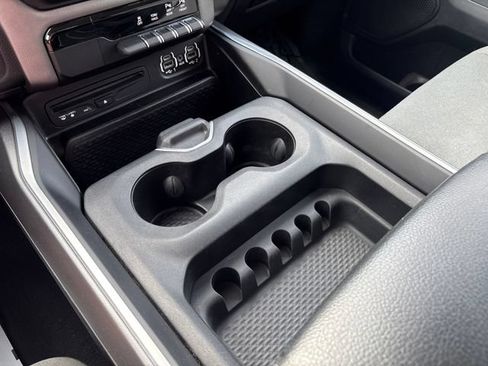 Used 2019 RAM 1500 Big Horn AWD/4WD image 18