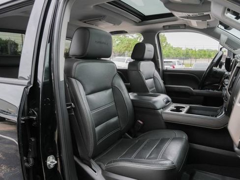 Used 2018 GMC Sierra 2500 Denali w/ Duramax Plus Package AWD/4WD image 36