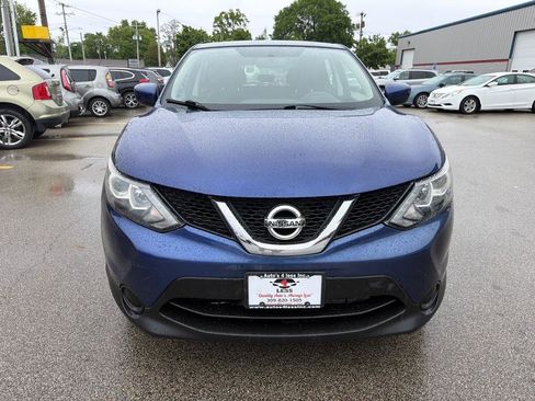 Used 2018 Nissan Rogue Sport S w/ S Appearance Package AWD/4WD image 3