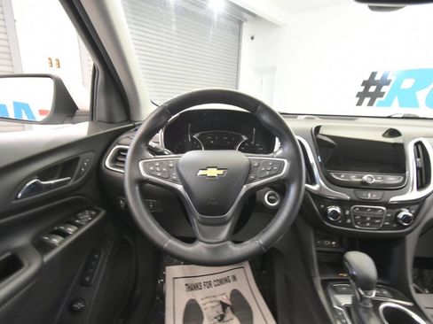 Used 2022 Chevrolet Equinox Premier AWD/4WD image 26