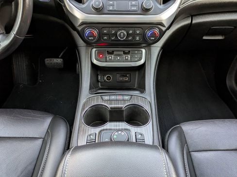 Used 2021 GMC Acadia SLT image 20