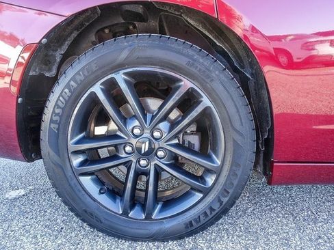 Used 2019 Dodge Charger SXT w/ Blacktop Package image 9