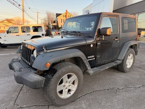 Used 2013 Jeep Wrangler Sport image 2