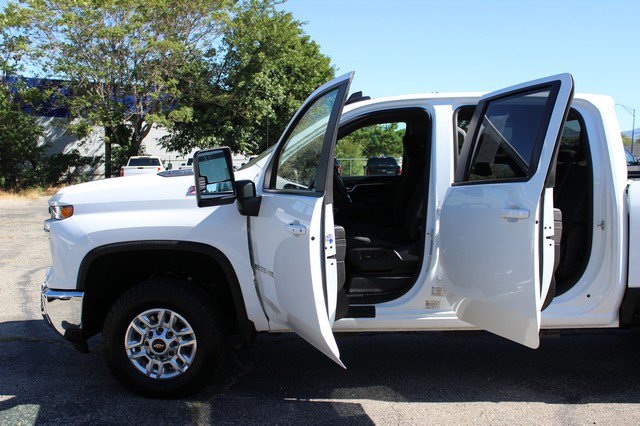 Used 2024 Chevrolet Silverado 2500 LT w/ Convenience Package AWD/4WD image 10