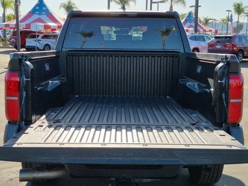 Used 2025 Toyota Tacoma SR5 image 6
