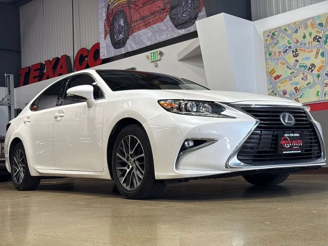 Used 2017 Lexus ES 350 w/ Navigation System Package FWD image 57