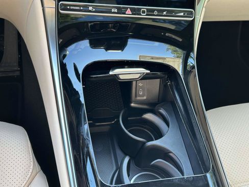 New 2027 Mercedes-Benz GLC 300 4MATIC image 32