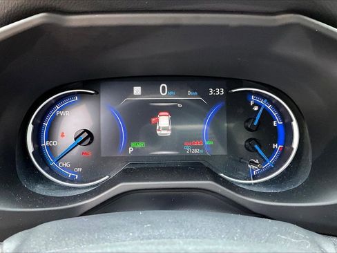 Used 2024 Toyota RAV4 XLE w/ Convenience Package image 12