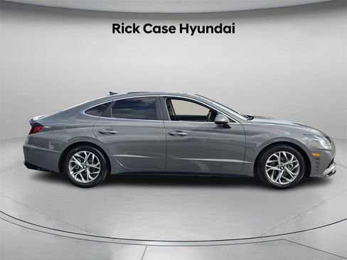 Certified 2023 Hyundai Sonata SEL w/ Convenience Package image 4