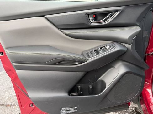 Used 2025 Subaru Ascent Onyx Edition image 16