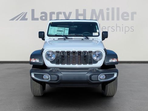 New 2026 Jeep Gladiator Sport image 8