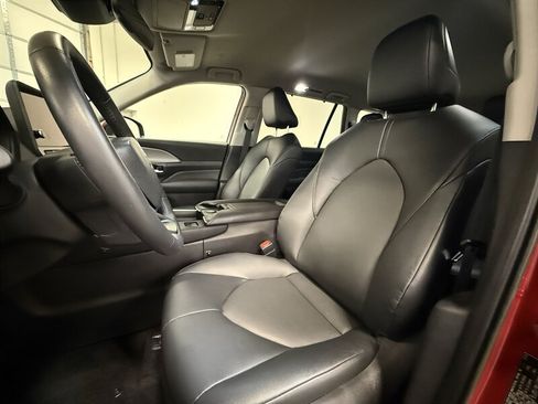 Used 2026 Toyota Grand Highlander AWD Hybrid image 28