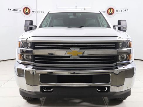 Used 2018 Chevrolet Silverado 2500 W/T w/ WT Convenience Package image 48